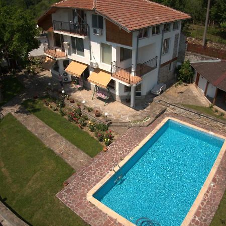 דריאנובו Rosarium Residence Guest House מראה חיצוני תמונה