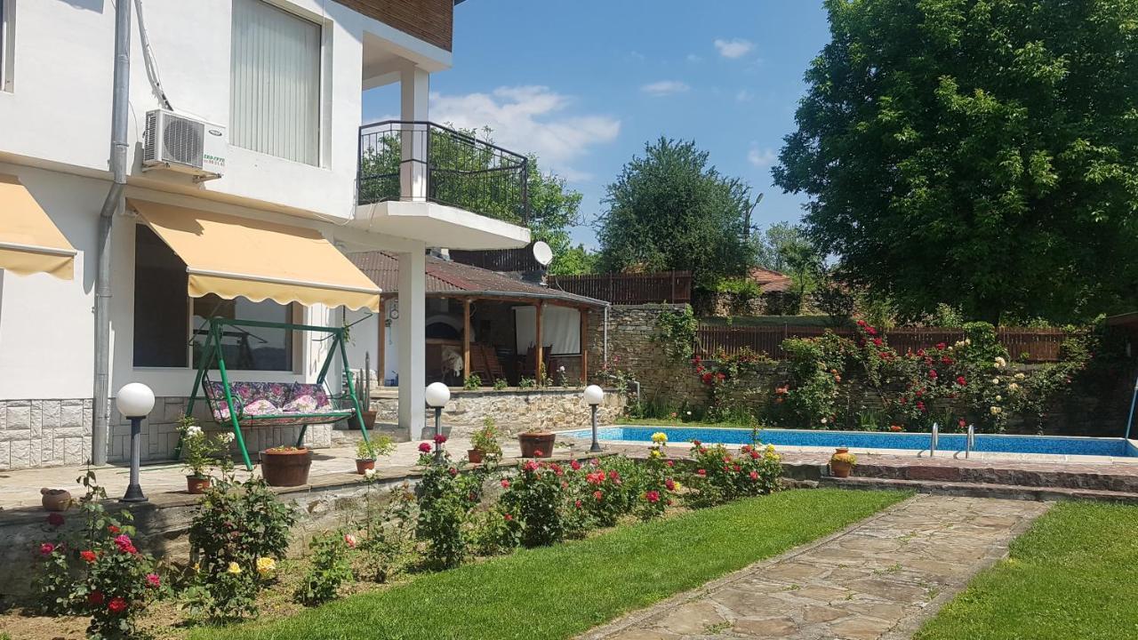 דריאנובו Rosarium Residence Guest House מראה חיצוני תמונה