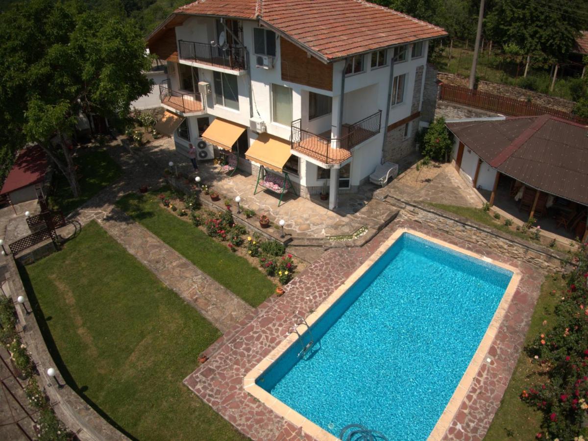 דריאנובו Rosarium Residence Guest House מראה חיצוני תמונה