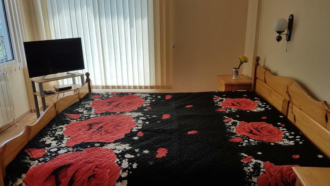 דריאנובו Rosarium Residence Guest House מראה חיצוני תמונה