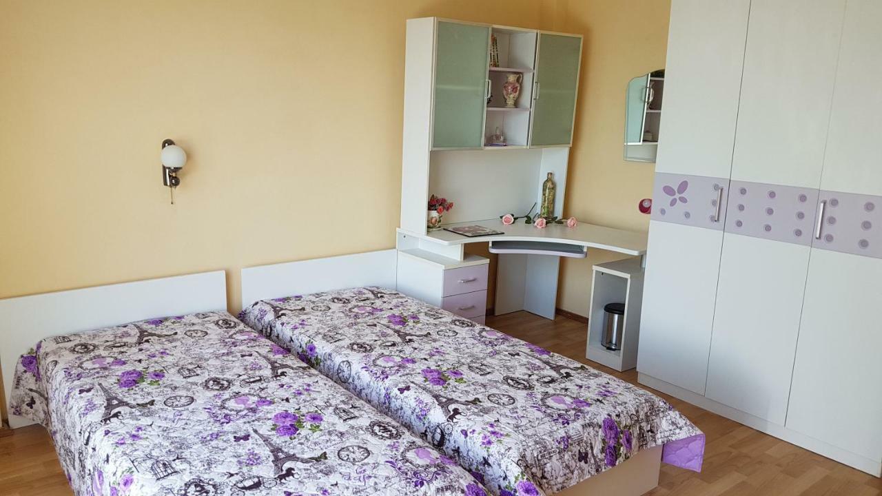 דריאנובו Rosarium Residence Guest House מראה חיצוני תמונה
