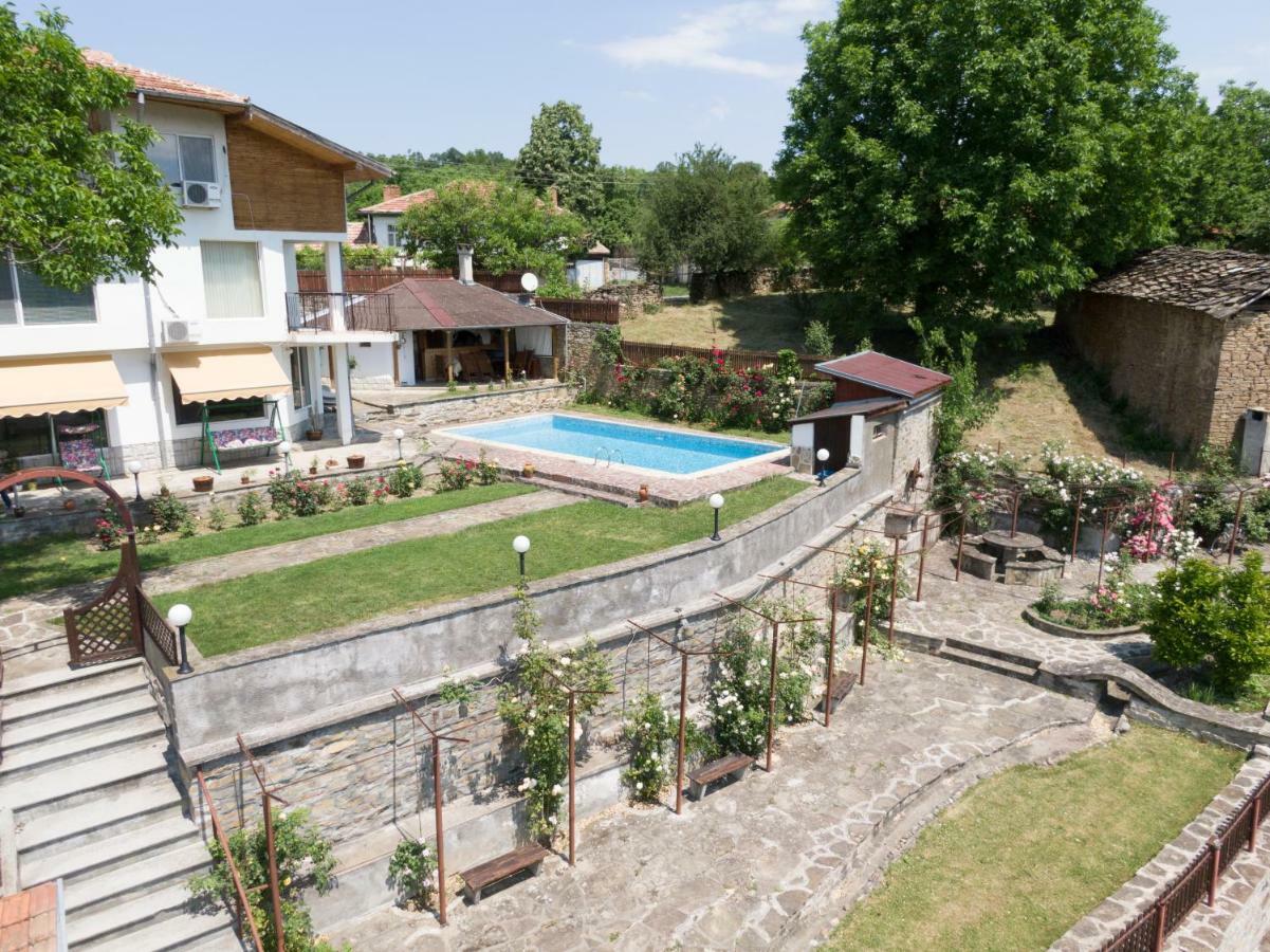 דריאנובו Rosarium Residence Guest House מראה חיצוני תמונה