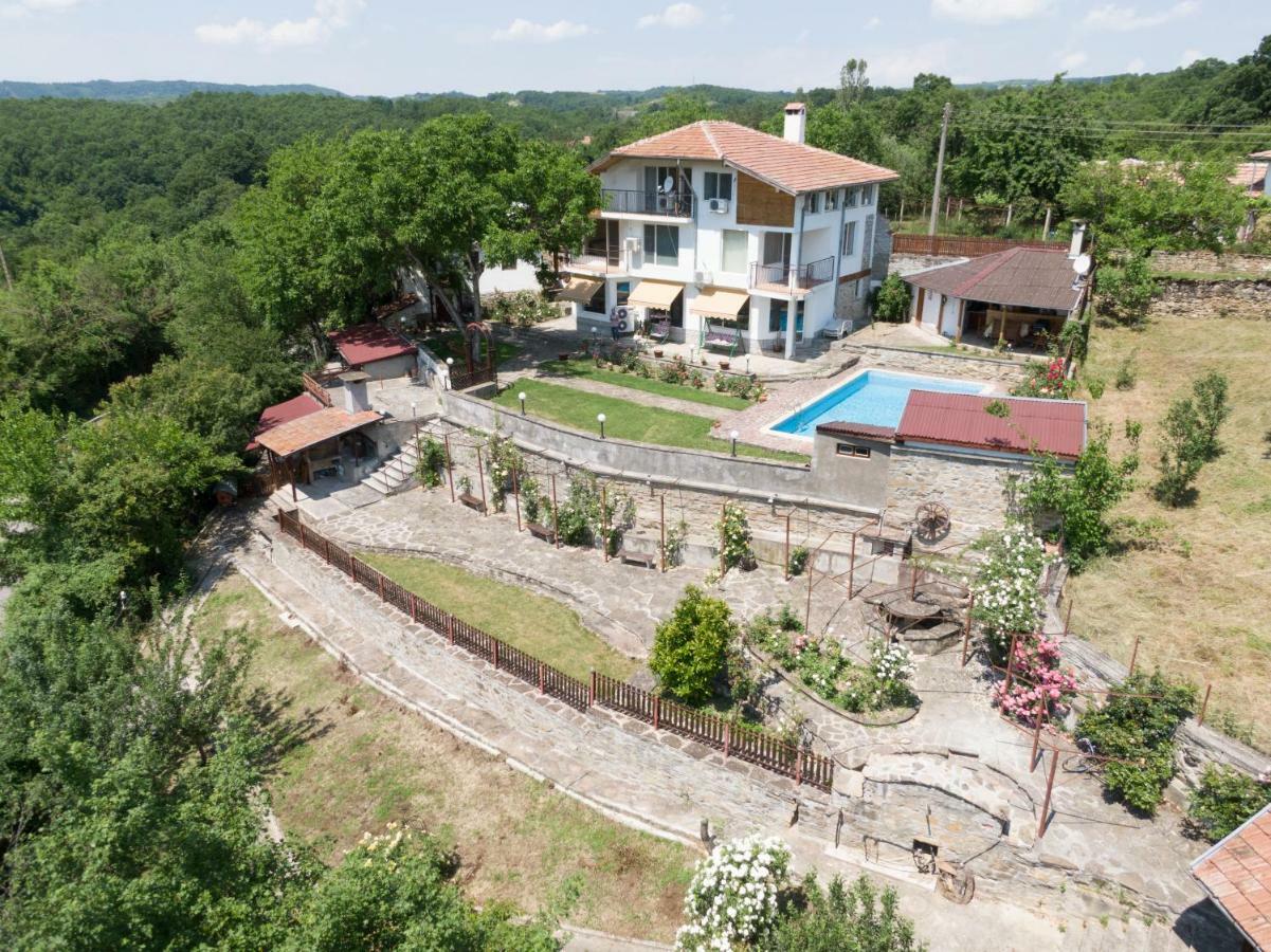 דריאנובו Rosarium Residence Guest House מראה חיצוני תמונה